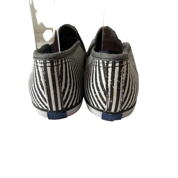 Keds Disney Collaboration Striped Mickey Mouse Slip On Women's Sneakers size 7 - Picture 5 of 6